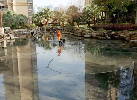 和林格尔景观池淤泥清理