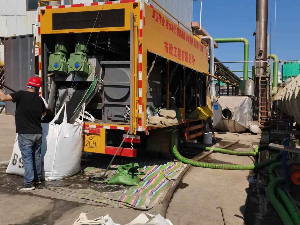 和林格尔淤泥压干处理